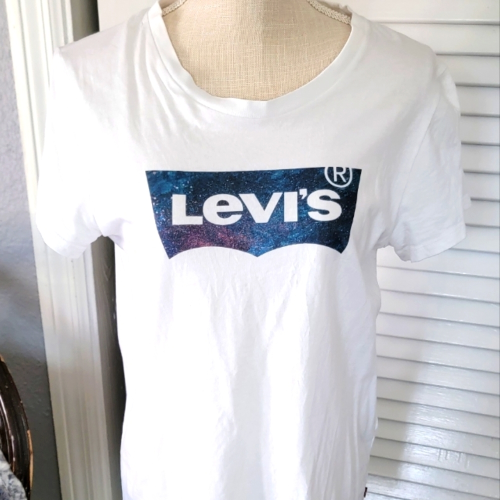 Levis Galaxy t shirt